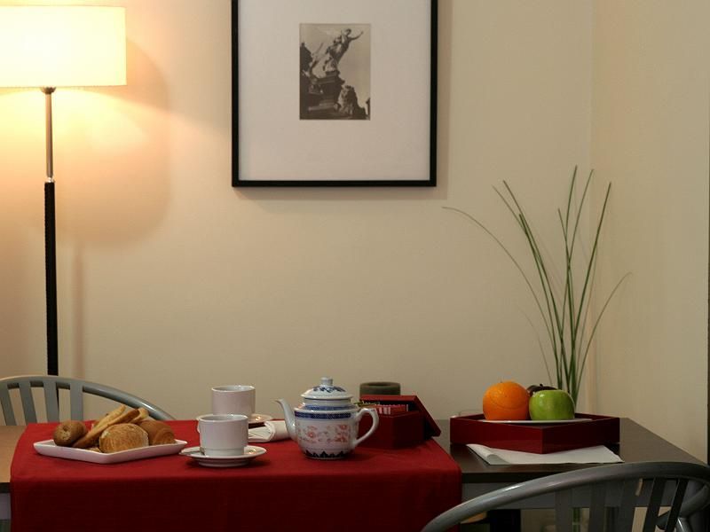 Loi Suites Arenales Buenos Aires Exteriér fotografie