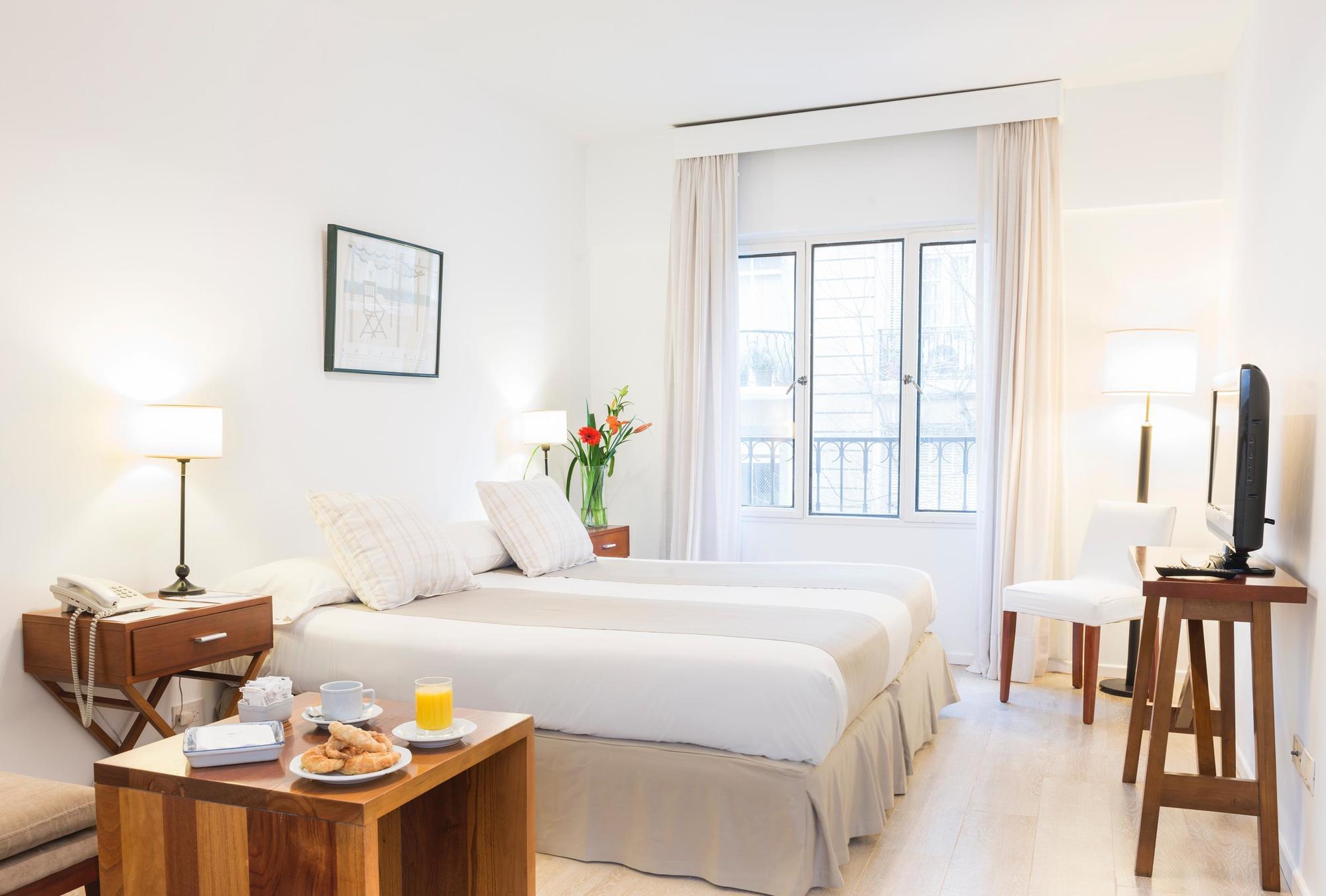 Loi Suites Arenales Buenos Aires Exteriér fotografie
