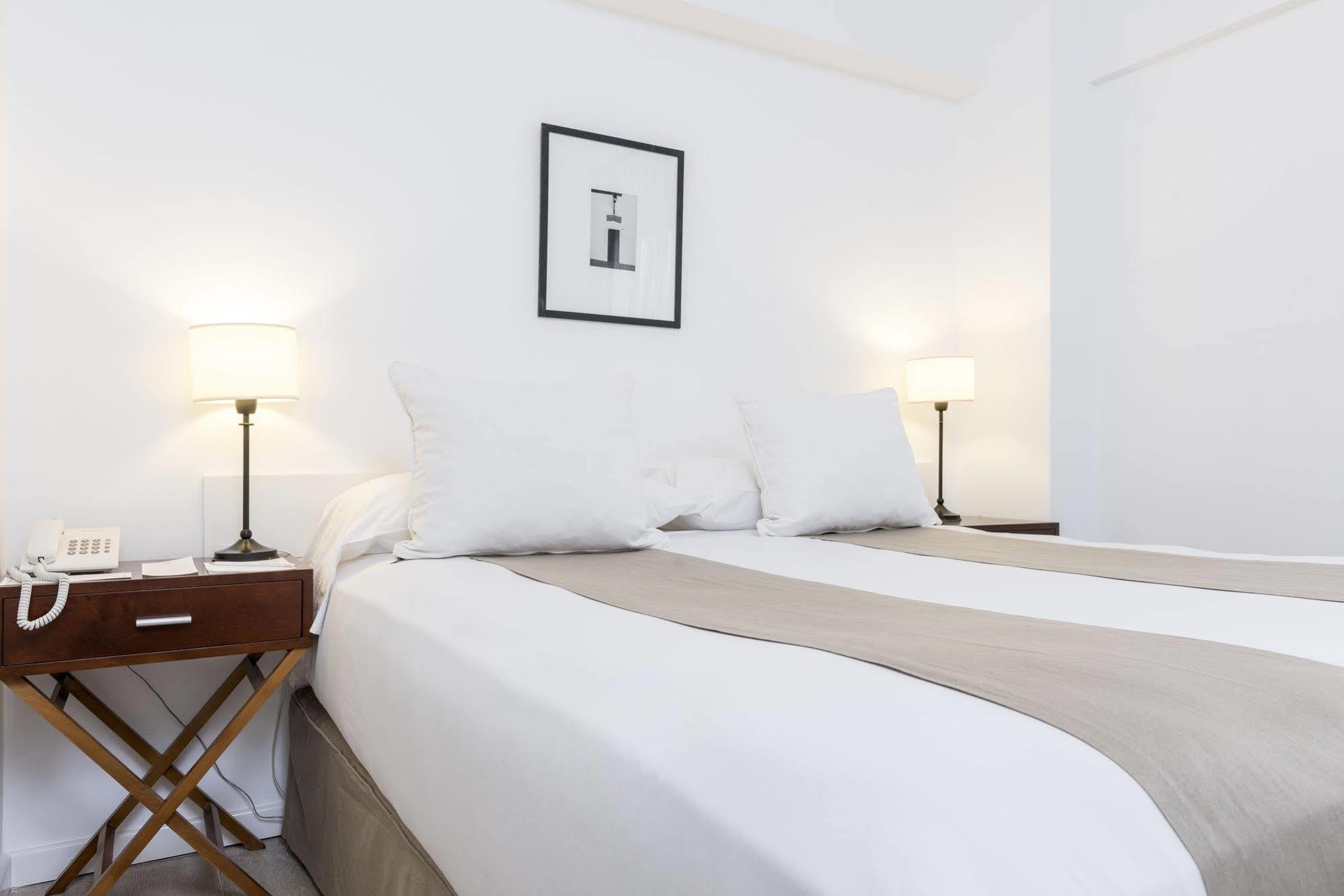 Loi Suites Arenales Buenos Aires Exteriér fotografie