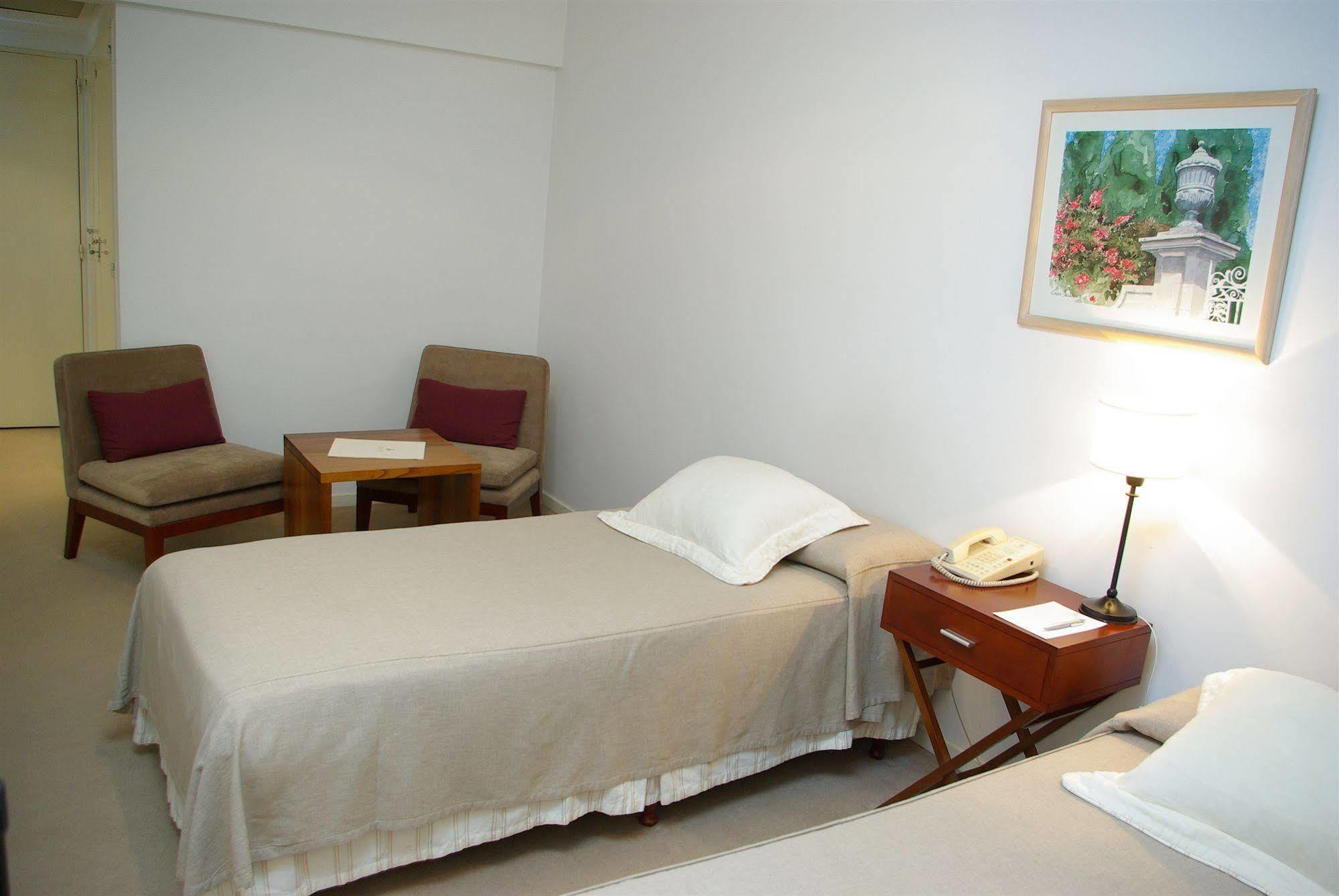 Loi Suites Arenales Buenos Aires Exteriér fotografie