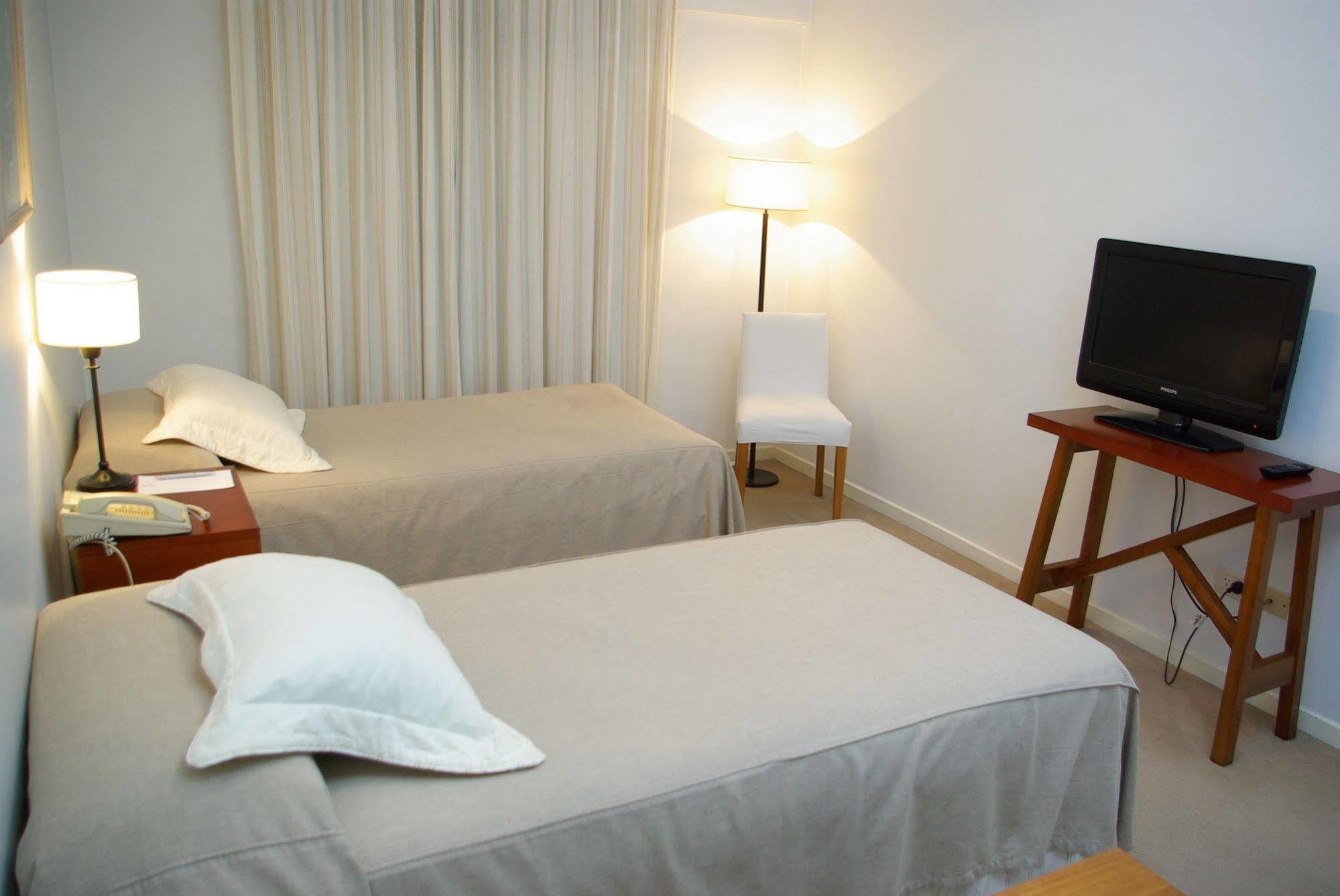 Loi Suites Arenales Buenos Aires Exteriér fotografie