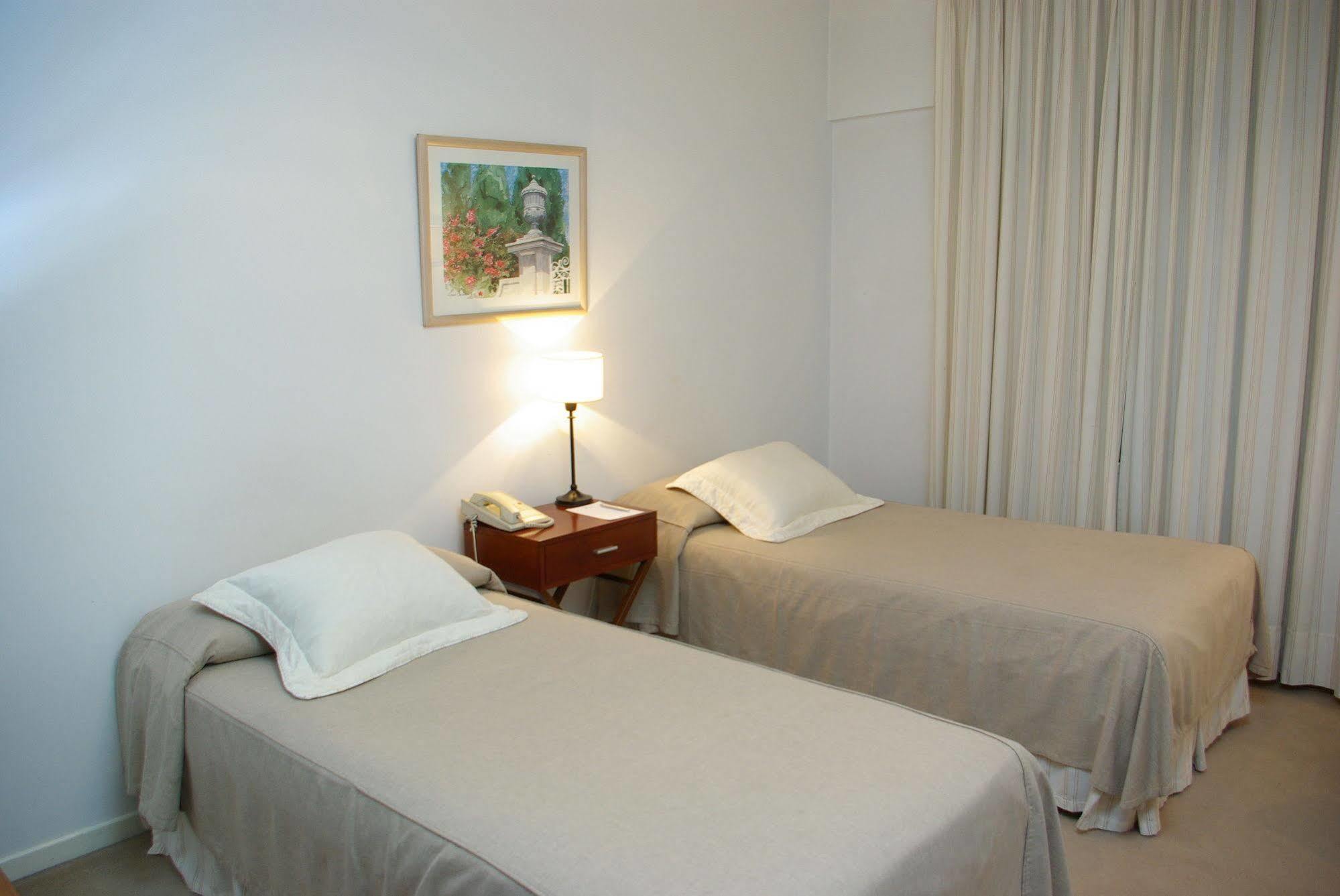 Loi Suites Arenales Buenos Aires Exteriér fotografie