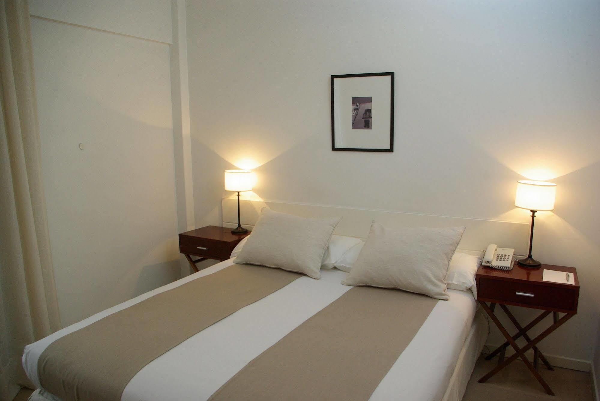 Loi Suites Arenales Buenos Aires Exteriér fotografie