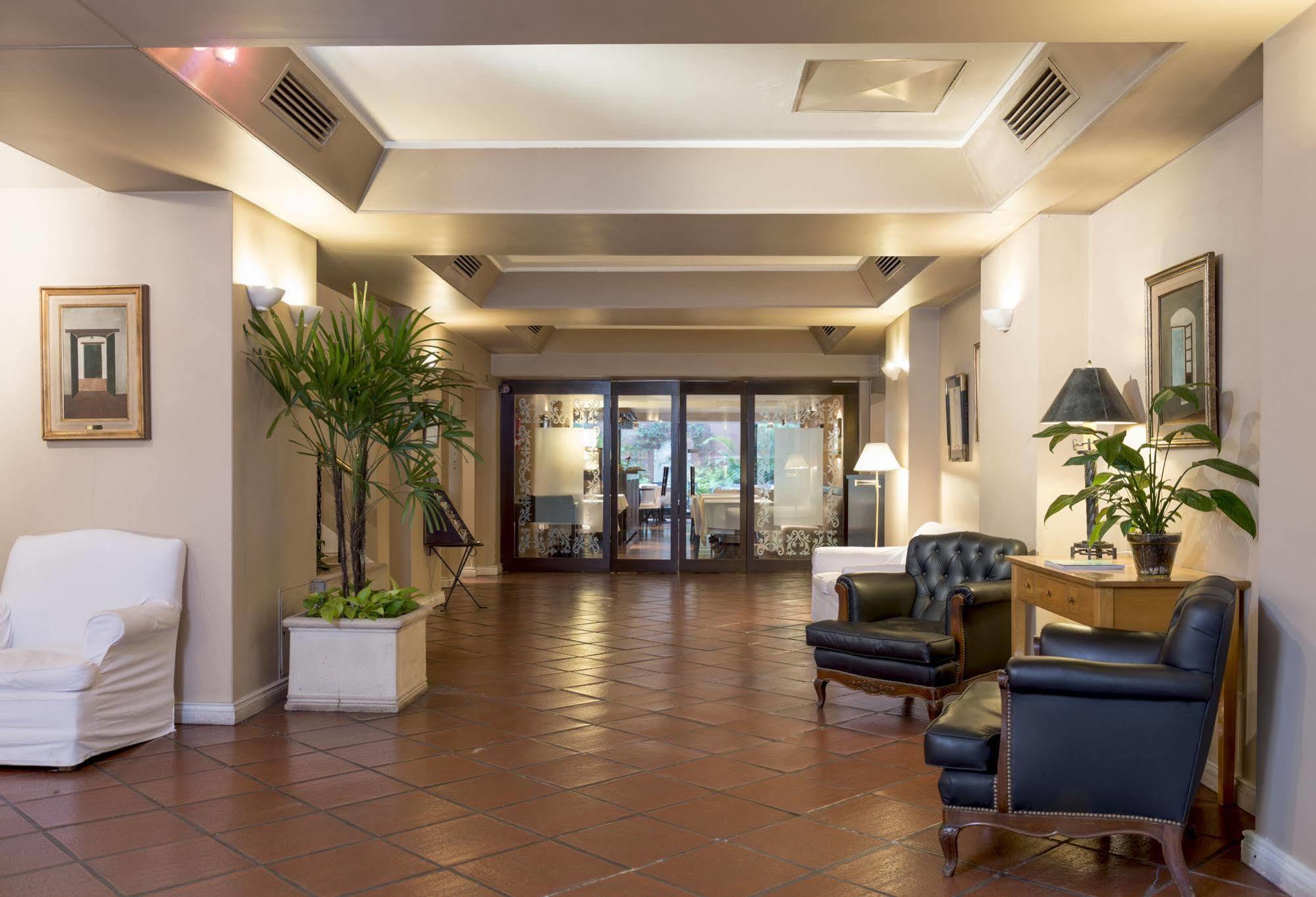Loi Suites Arenales Buenos Aires Exteriér fotografie